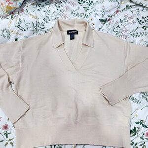 Express cream sweater size S